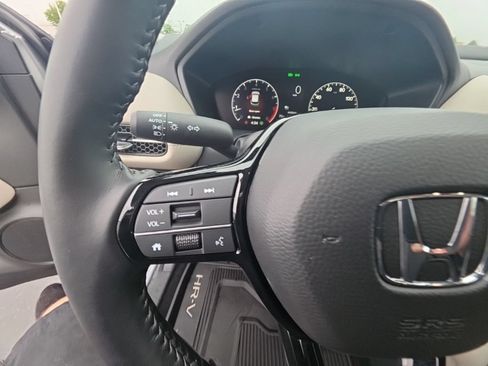 Used 2025 Honda HR-V EX-L image 17