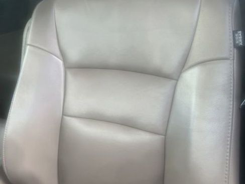 Used 2017 Honda Pilot Touring image 2