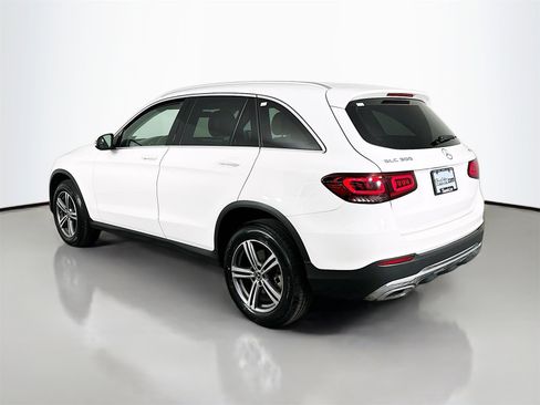 Used 2020 Mercedes-Benz GLC 300 4MATIC image 5