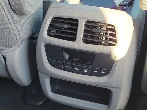 Used 2019 Honda Pilot EX image 6