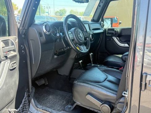 Used 2014 Jeep Wrangler Unlimited Sahara w/ Max Tow Package AWD/4WD image 11