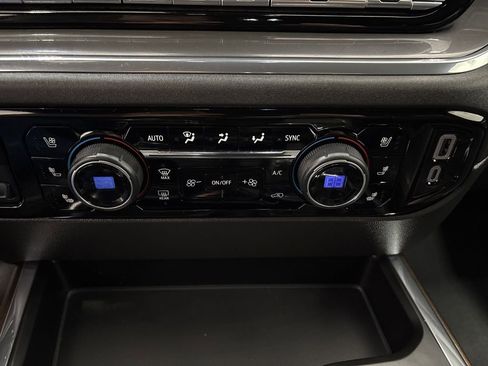 Used 2024 Chevrolet Silverado 1500 High Country w/ Technology Package AWD/4WD image 22