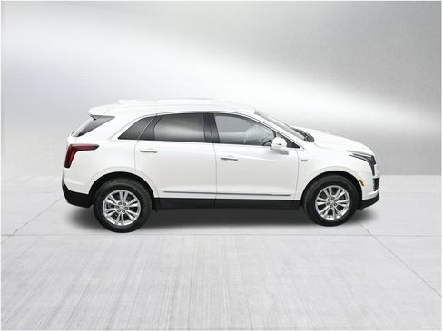 Certified 2024 Cadillac XT5 Luxury image 17