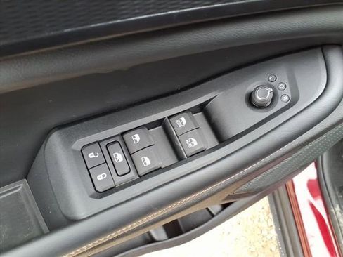 New 2025 Jeep Grand Cherokee Altitude image 15