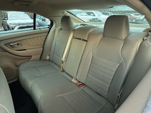 Used 2018 Ford Taurus SE image 27