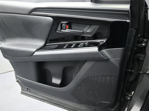 Used 2023 Toyota bZ4X XLE image 22