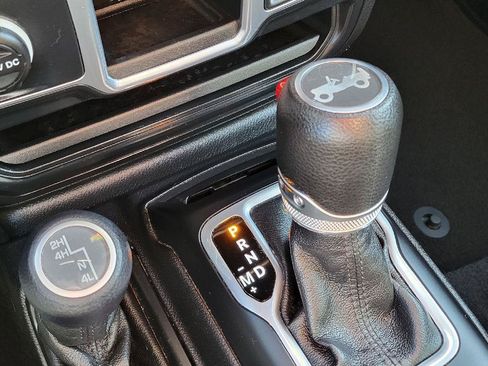 Used 2018 Jeep Wrangler Unlimited Sport AWD/4WD image 20