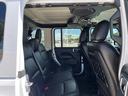 Used 2021 Jeep Wrangler Unlimited Rubicon AWD/4WD image 18
