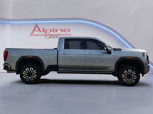 Used 2024 GMC Sierra 2500 Denali Ultimate AWD/4WD image 6