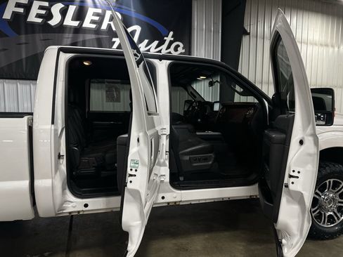 Used 2015 Ford F250 Platinum w/ FX4 Off-Road Package image 17