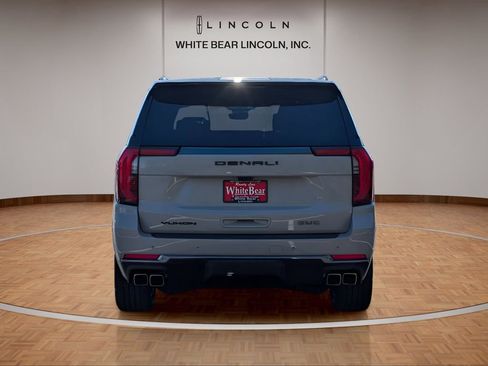 Used 2025 GMC Yukon XL Denali Ultimate AWD/4WD image 6