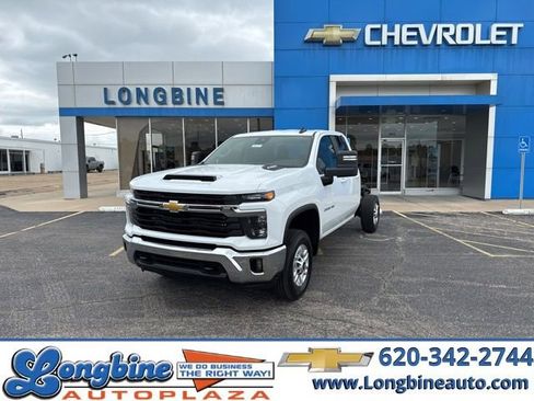New 2026 Chevrolet Silverado 2500 LT AWD/4WD image 1