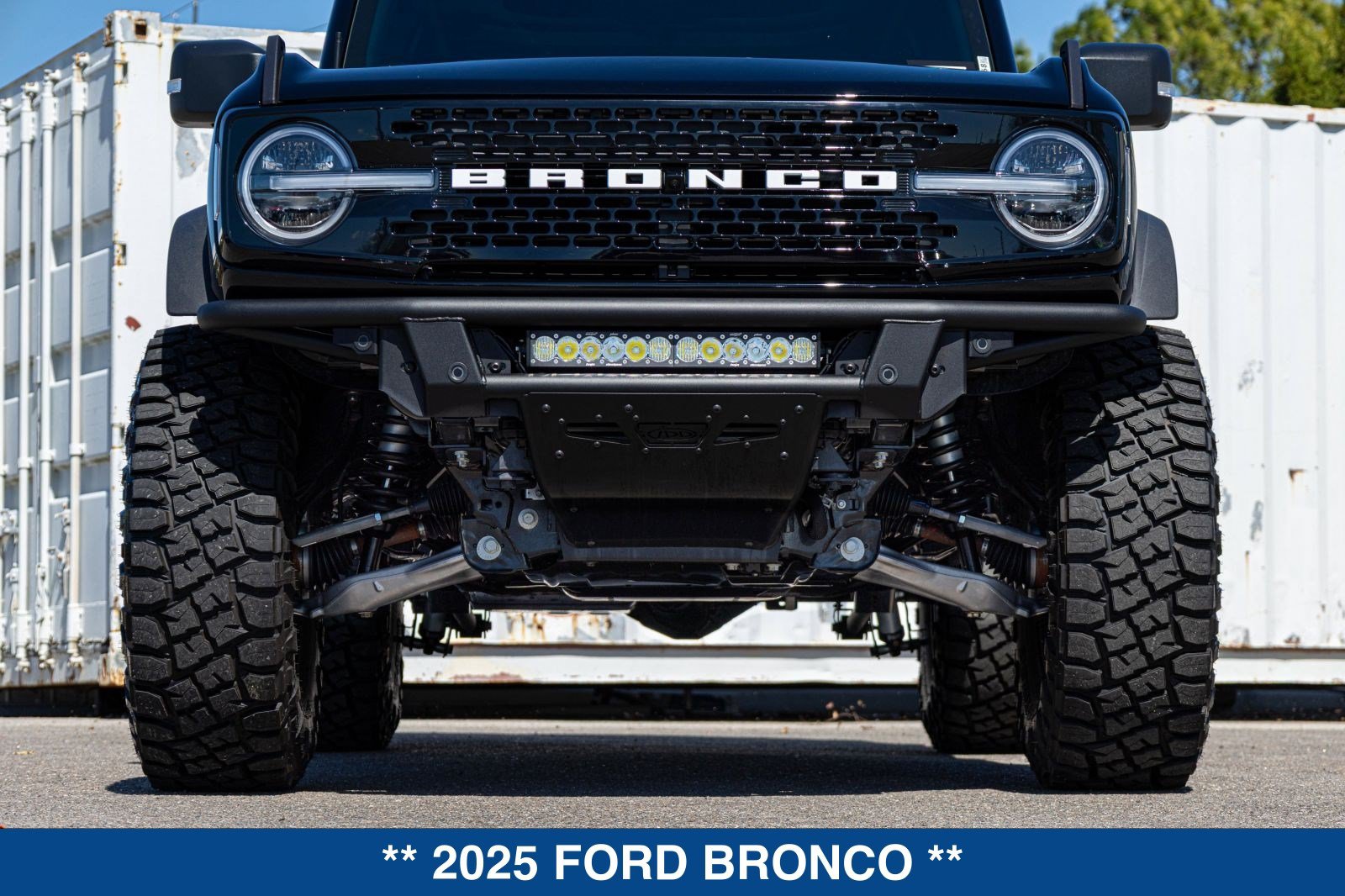 Used 2025 Ford Bronco Badlands AWD/4WD image 10