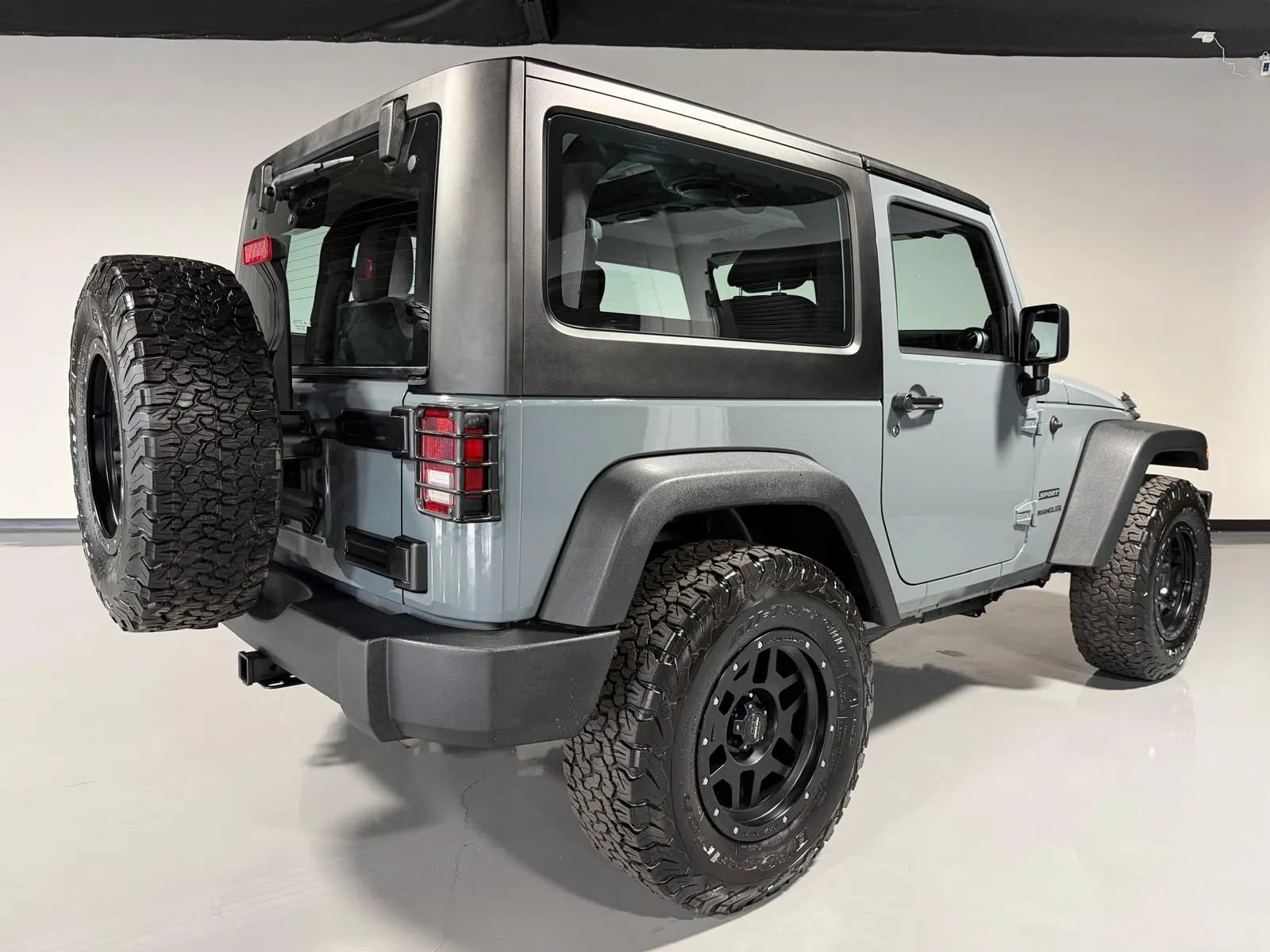 Used 2014 Jeep Wrangler Sport w/ Quick Order Package 24S AWD/4WD image 4