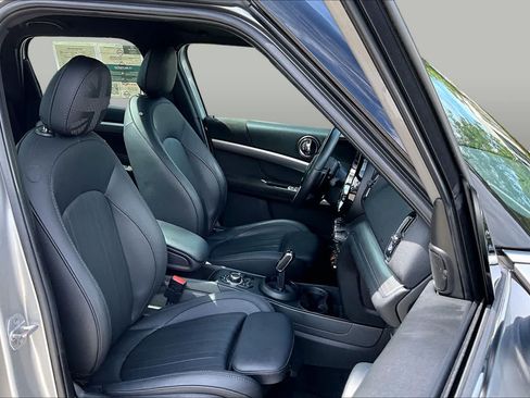 Used 2024 MINI Cooper Countryman S FWD image 9