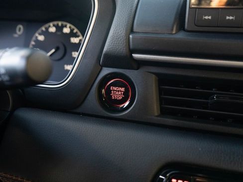 Certified 2024 Honda Pilot Sport image 28