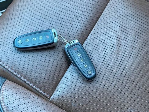 Used 2015 Ford Explorer Limited w/ Equipment Group 302A FWD image 30