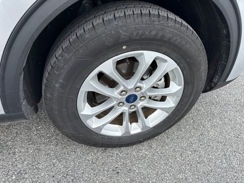 Used 2020 Ford Escape SE image 9