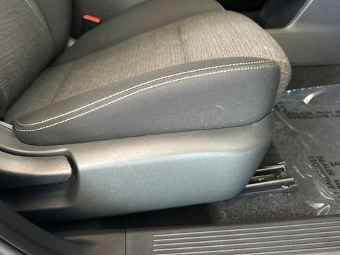 Used 2023 Nissan Rogue SV FWD image 23