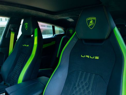 Used 2024 Lamborghini Urus S AWD/4WD image 12