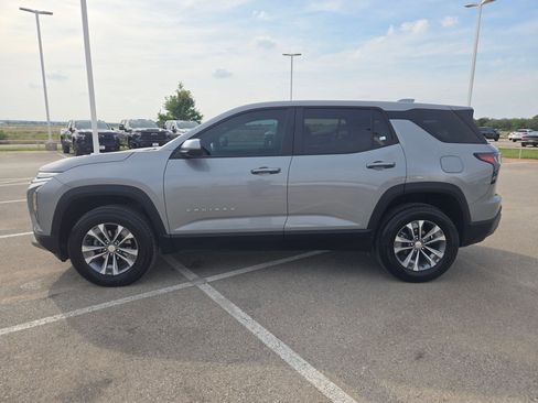 Used 2025 Chevrolet Equinox LT image 6