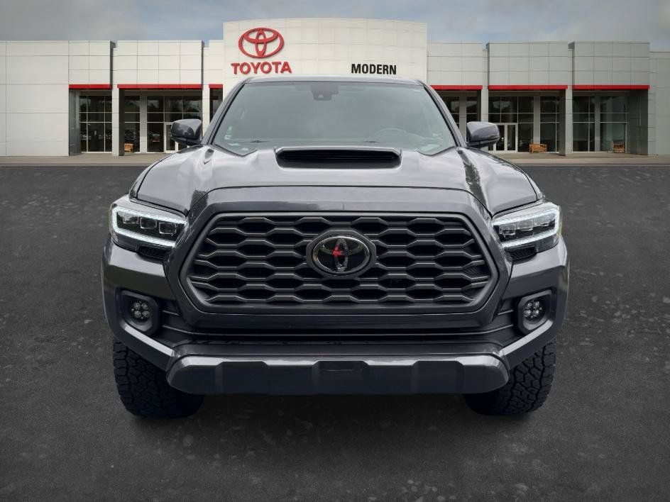 Certified 2020 Toyota Tacoma TRD Sport AWD/4WD image 2