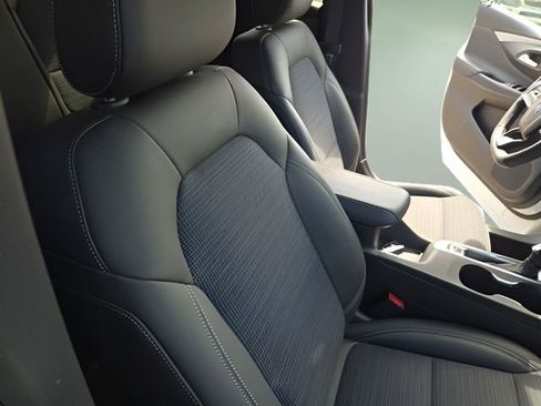 Used 2025 Buick Envista Preferred w/ Convenience I Package image 29