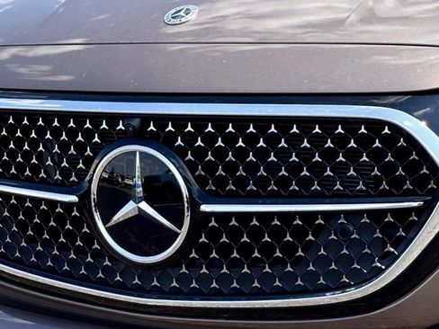 New 2026 Mercedes-Benz E 450 4MATIC Sedan image 5