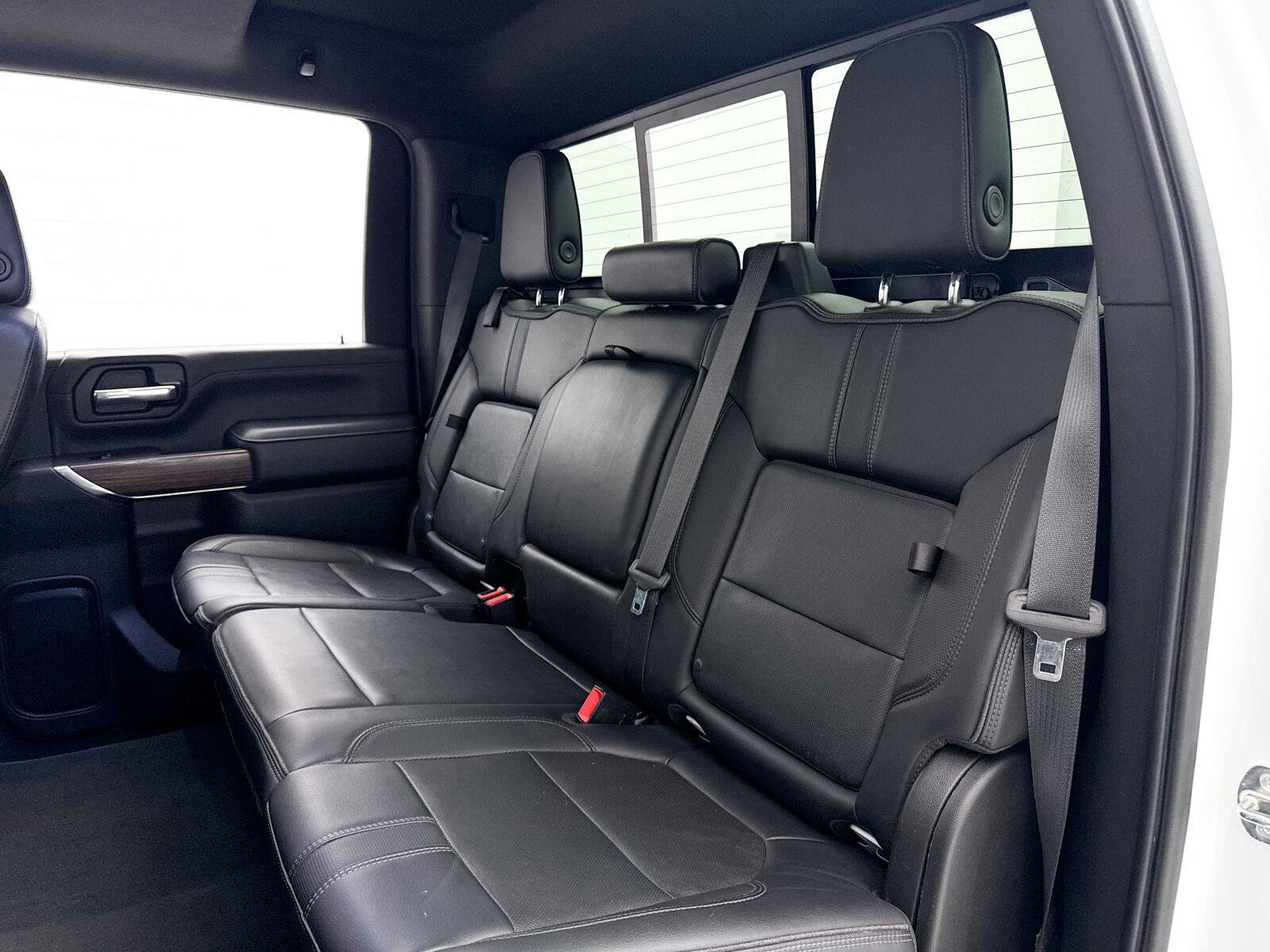 Used 2021 Chevrolet Silverado 2500 High Country w/ Technology Package AWD/4WD image 32