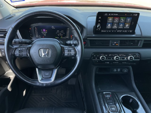 Used 2025 Honda Pilot Elite image 12