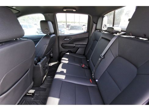Used 2024 Chevrolet Colorado LT w/ LT Convenience Package III RWD image 13