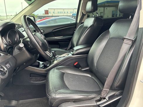 Used 2019 Dodge Journey Crossroad FWD image 10
