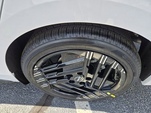 New 2026 Nissan Sentra SR w/ SR Premium Package image 6