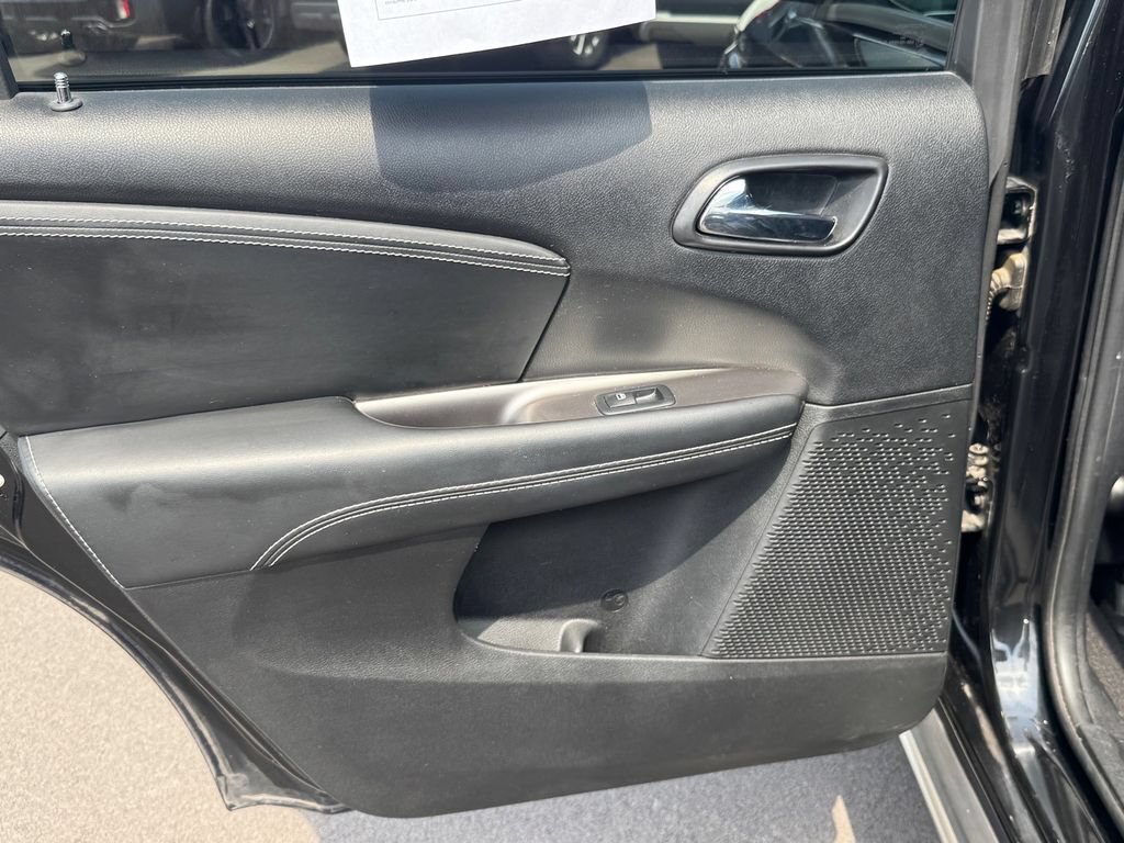 Used 2018 Dodge Journey Crossroad FWD image 13