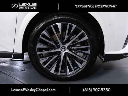 Used 2024 Lexus RX 350 Premium Plus w/ Convenience Package FWD image 3