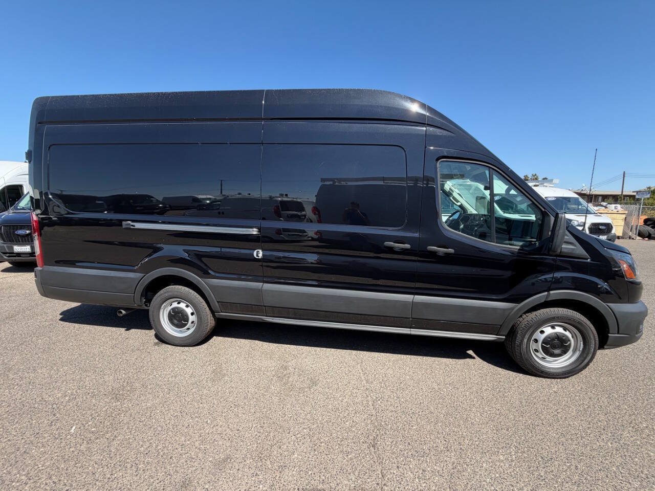 Used 2023 Ford Transit 250 148 High Roof Extended w/ Load Area Protection Package RWD image 6