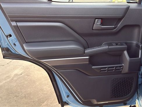 New 2026 Toyota 4Runner SR5 image 17