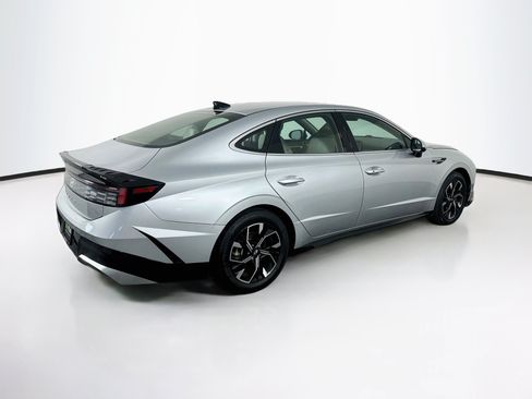 Used 2024 Hyundai Sonata SEL FWD image 9