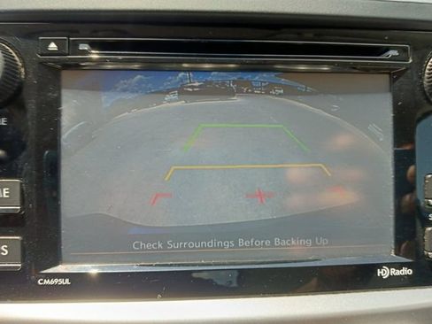 Used 2017 Subaru Crosstrek 2.0i Premium AWD/4WD image 9