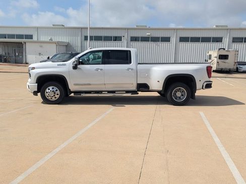 Certified 2024 Chevrolet Silverado 3500 High Country w/ High Country Premium Package image 7