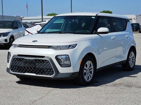 Used 2020 Kia Soul LX image 10