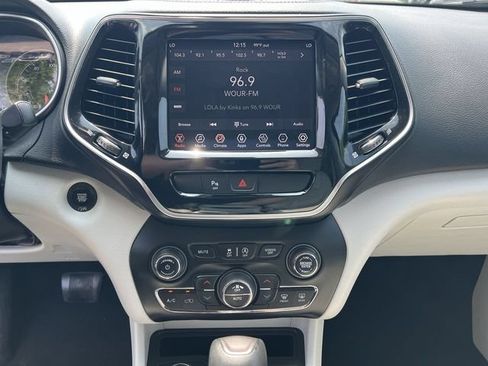 Used 2019 Jeep Cherokee Limited AWD/4WD image 29