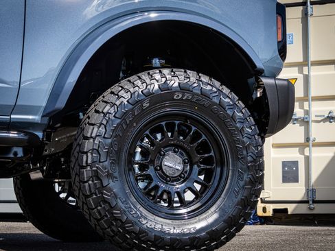 New 2025 Ford Bronco Badlands image 14