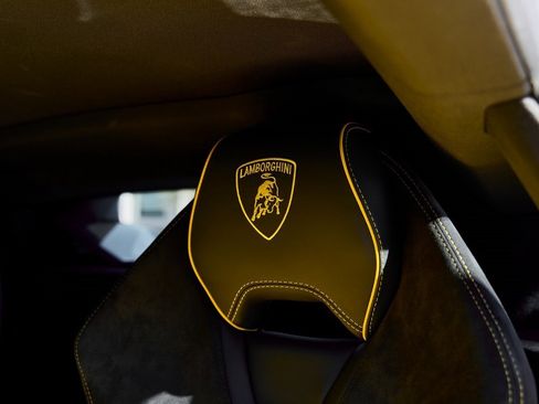 Used 2023 Lamborghini Huracan Tecnica image 50