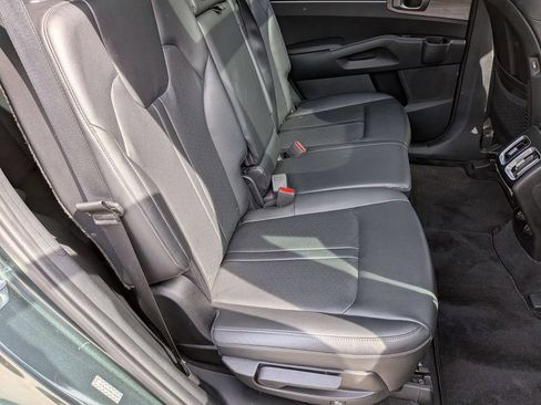 Used 2022 Kia Sorento S w/ Panoramic Sunroof Package AWD/4WD image 27