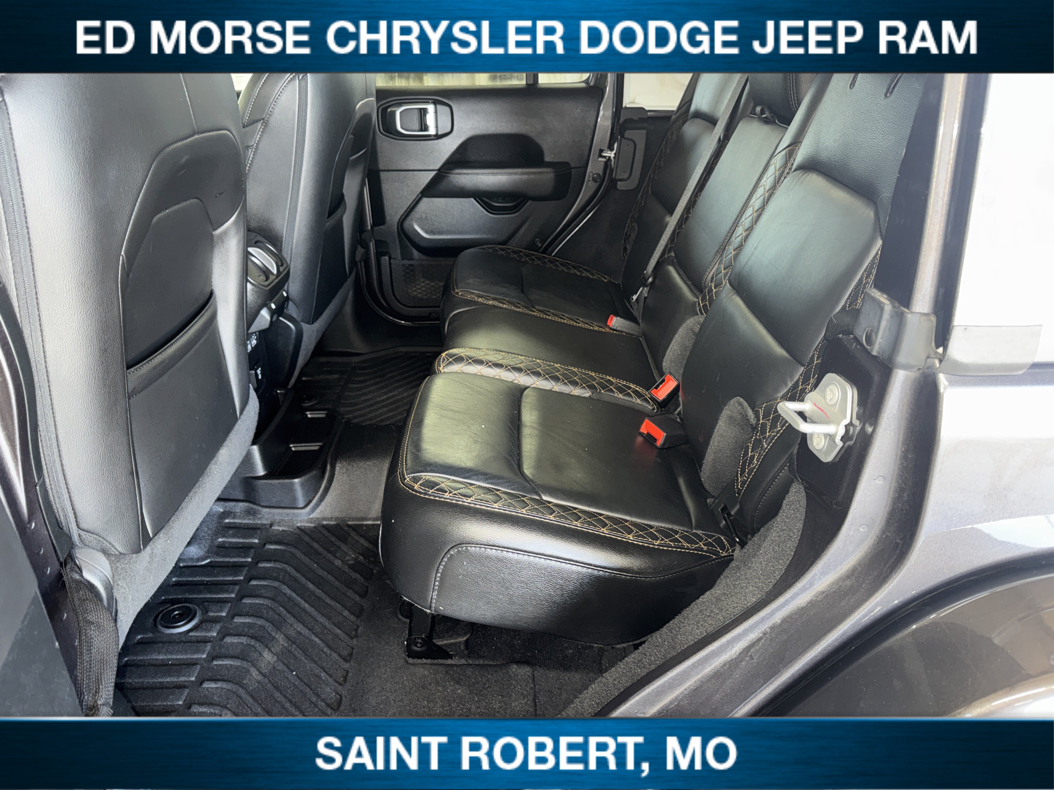 Used 2021 Jeep Wrangler Unlimited Sahara AWD/4WD image 26