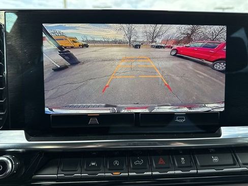 Used 2025 GMC Sierra 1500 SLT image 14