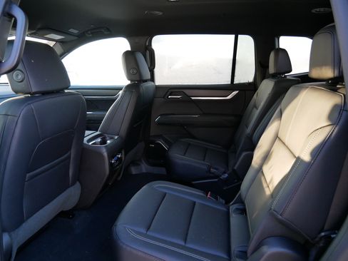 New 2026 GMC Acadia Elevation w/ Black Edition image 7