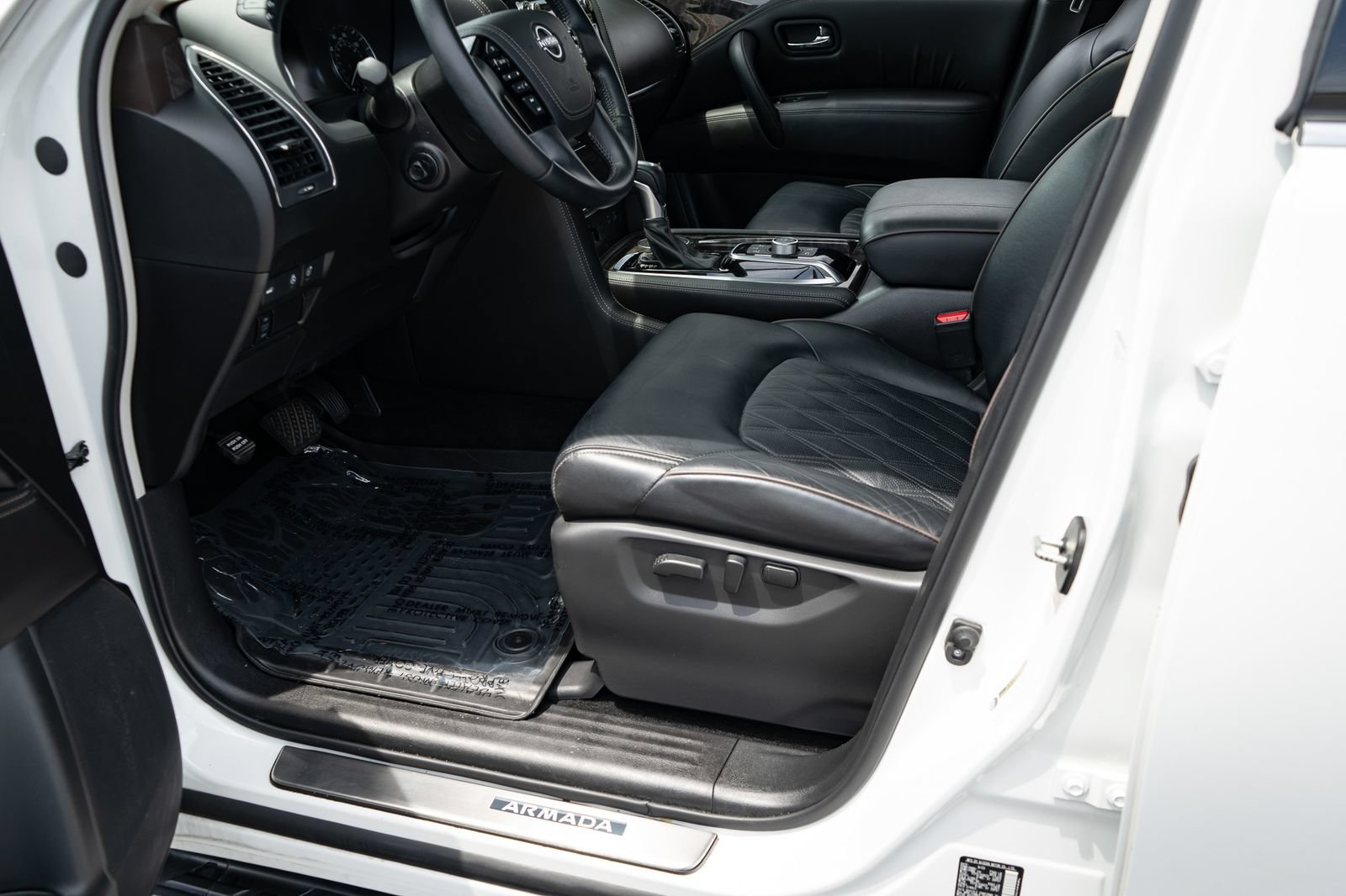 Used 2024 Nissan Armada Platinum w/ Cargo Package RWD image 18