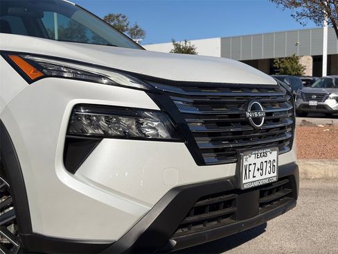 Certified 2025 Nissan Rogue S image 3